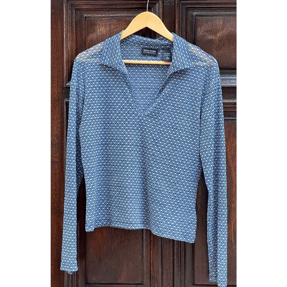 New York & Company 100% Nylon Collared Mesh V-Neck Shirt - L - Picture 3 of 5